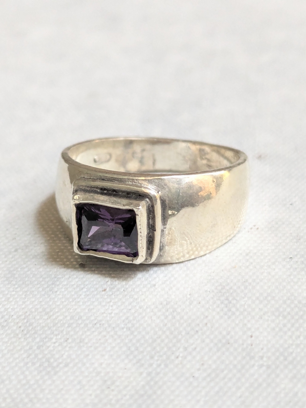Sterling Silver Ring Purple Amethyst Square 7.5 Band